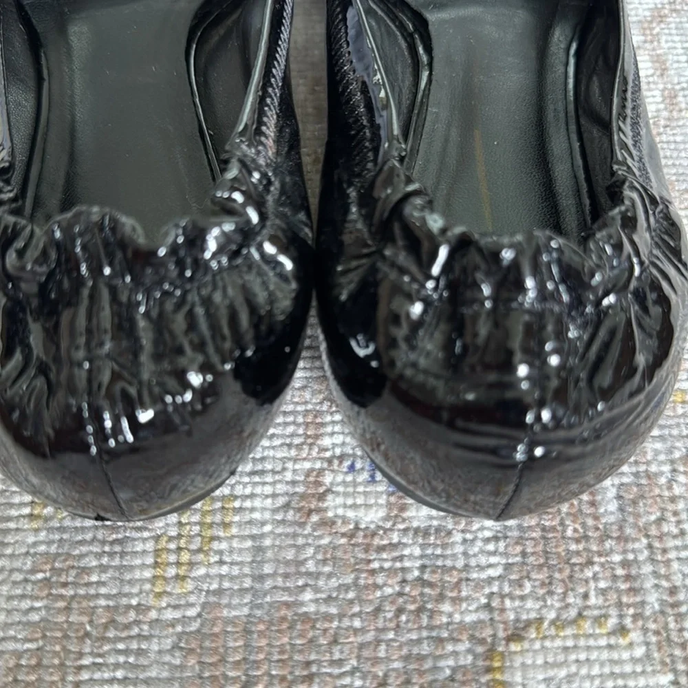 Tory Burch Black Patent Leather Classic Logo Flats Size 6.5